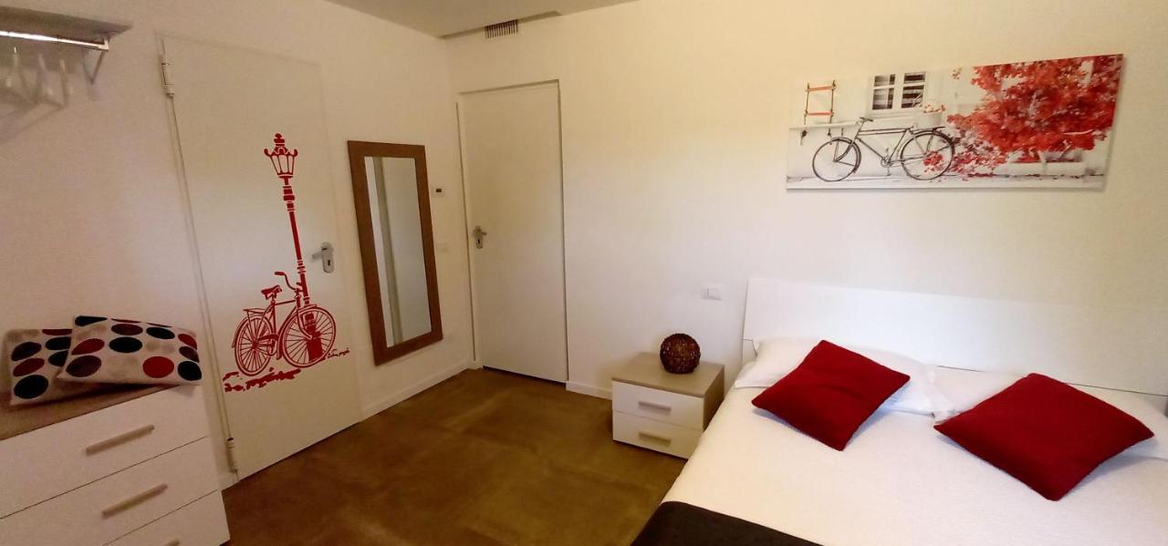 Maisonette Modena Park Exteriör bild